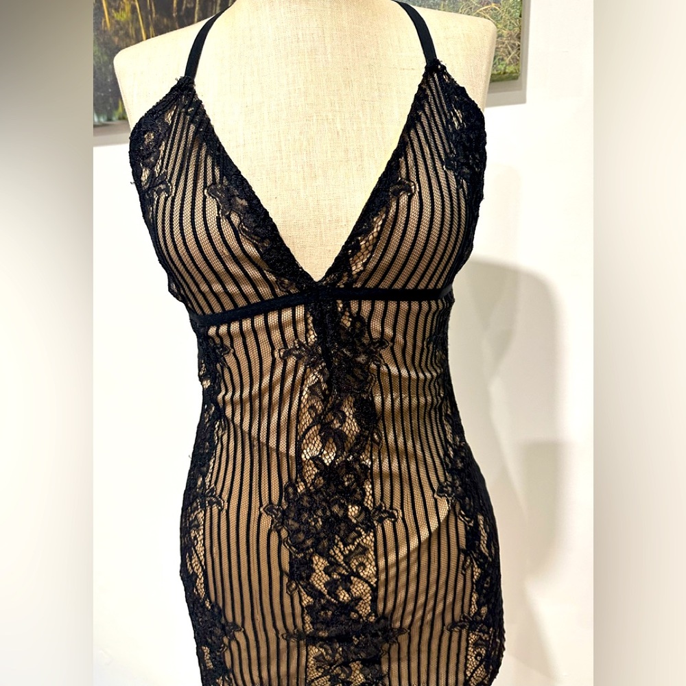 Black lace neglige size s